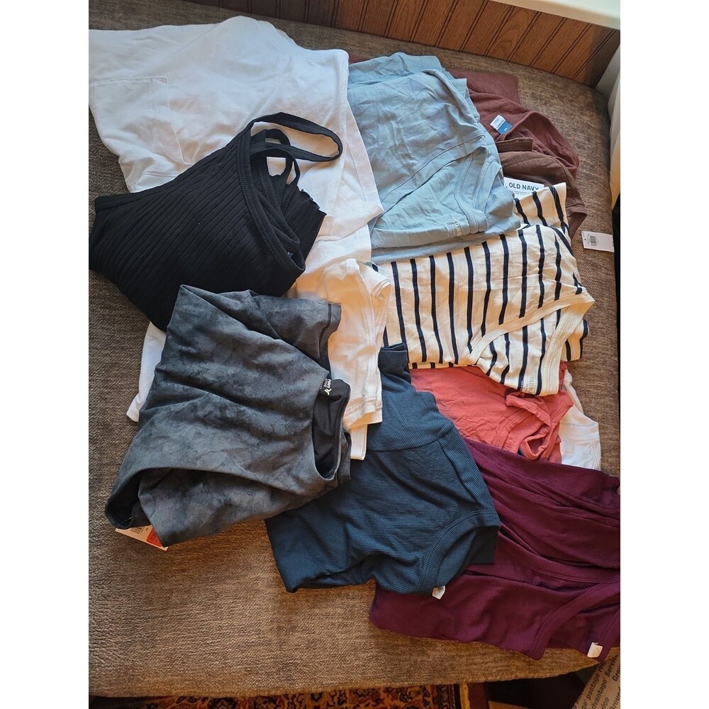 Box Lot Of 4x Old Navy Tops